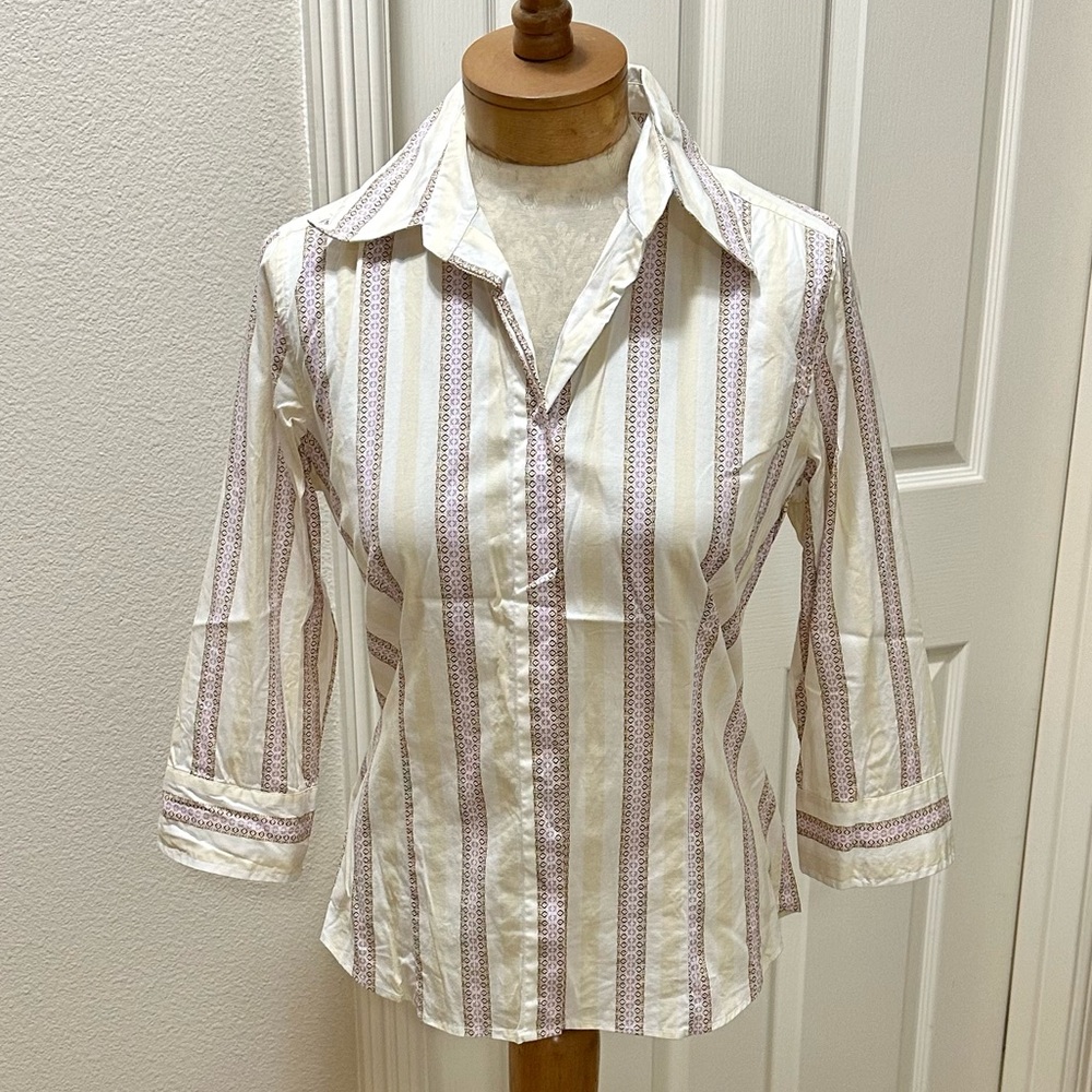 Vintage Ninety Women’s 3/4 Sleeve Collared Button-Down, White/Yellow Striped - M